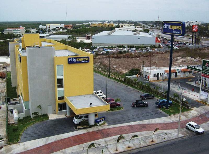 City Express By Marriott Cancun Exterior photo
